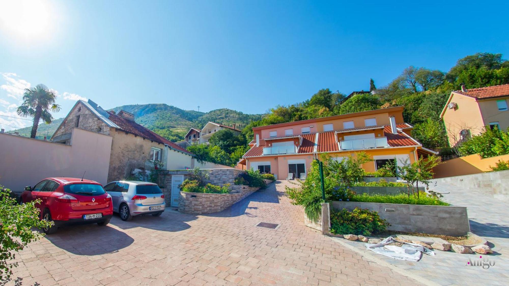 Apartments Enigma - With Private Parking Mostar Zewnętrze zdjęcie