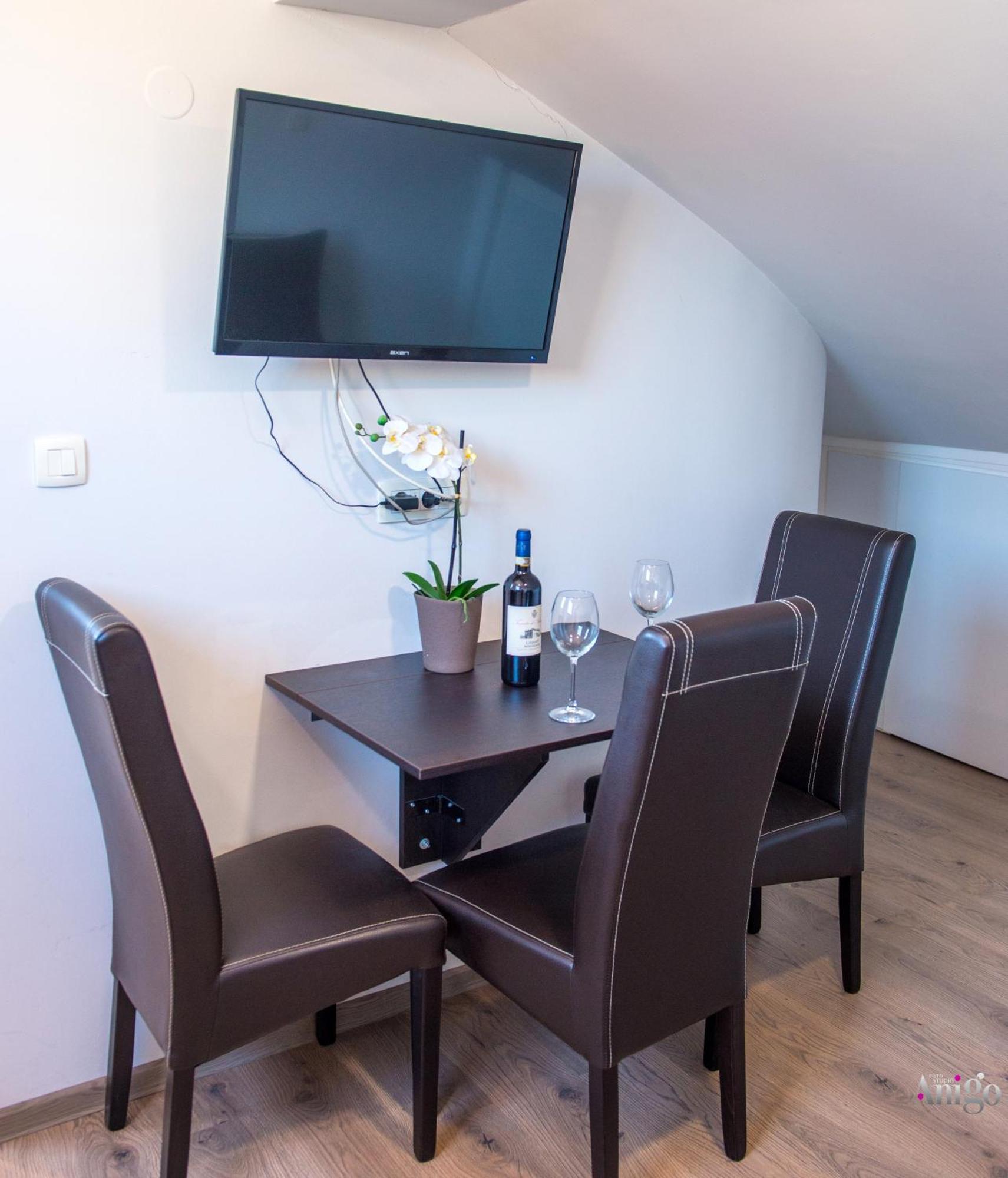 Apartments Enigma - With Private Parking Mostar Zewnętrze zdjęcie