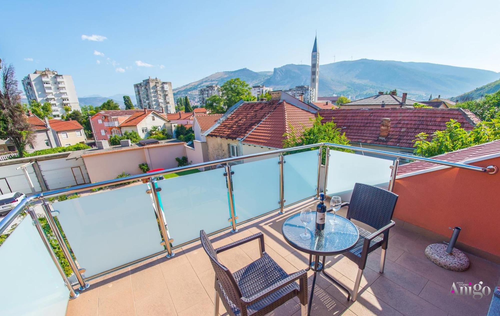 Apartments Enigma - With Private Parking Mostar Zewnętrze zdjęcie